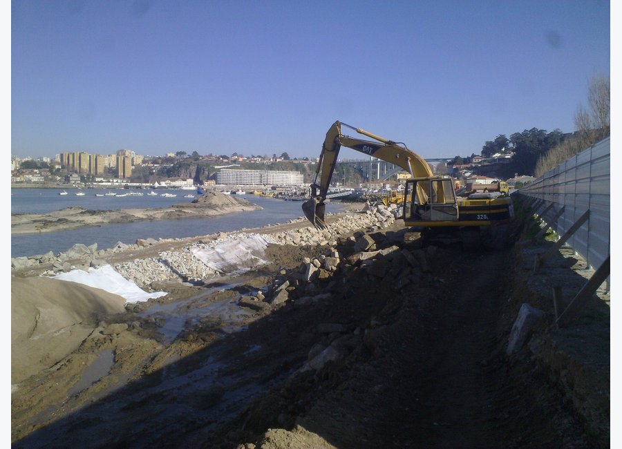 Equipamento terrestre Inersel