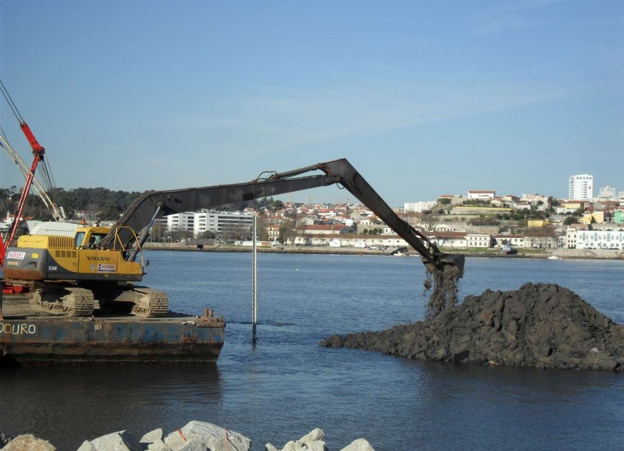Obra de dragagem